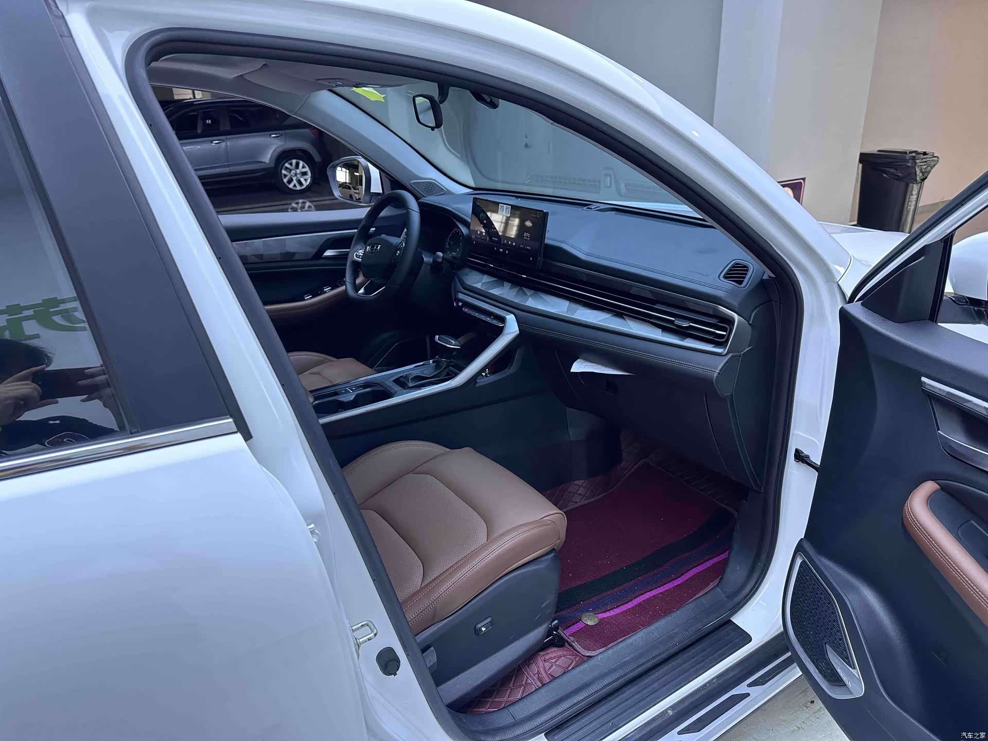 Geely X6, 2023 11