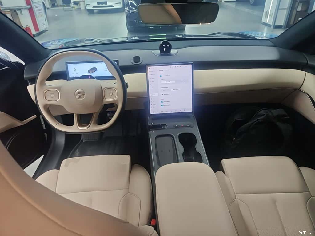 NIO ET5, 2024 10