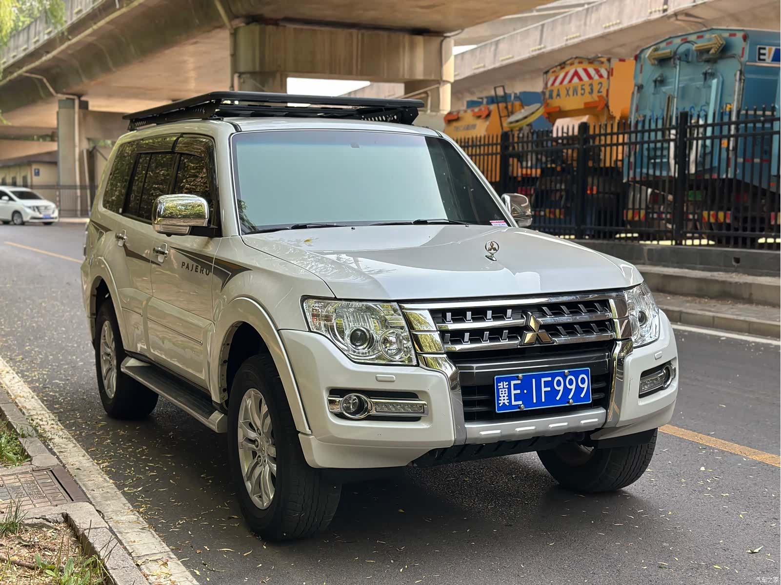 Mitsubishi Pajero, 2020 3
