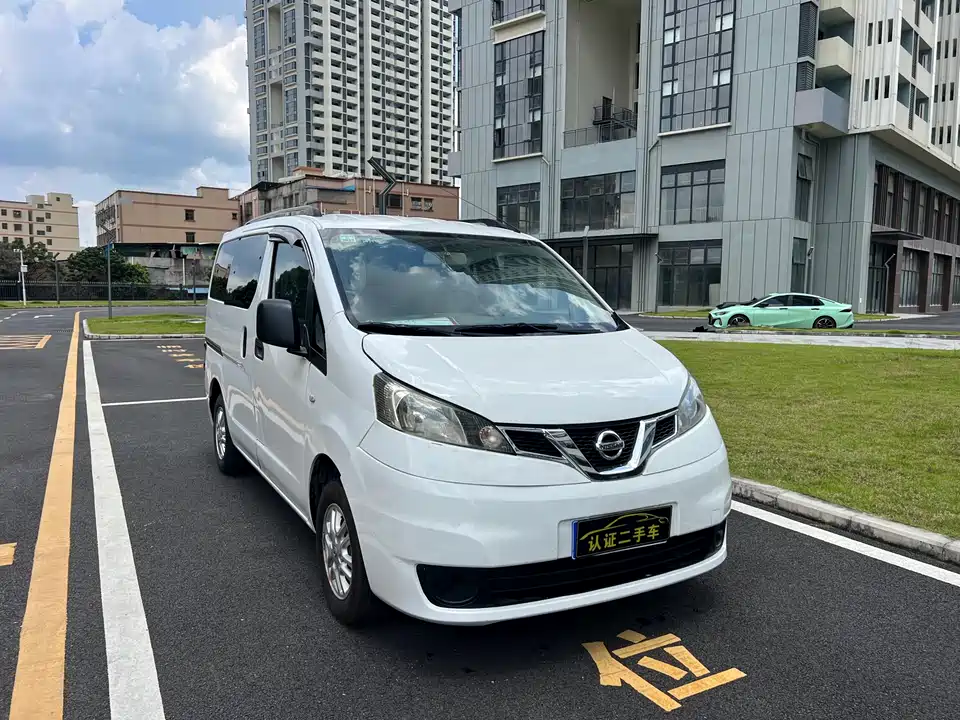 Nissan NV200