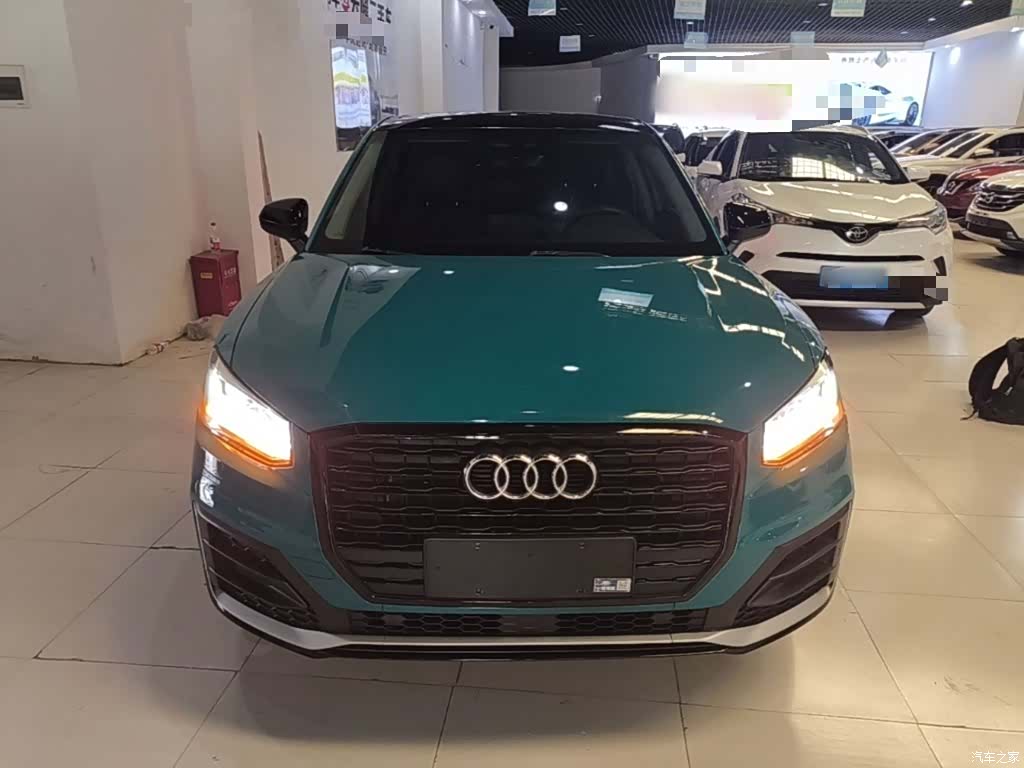 Audi Q2L, 2021 3