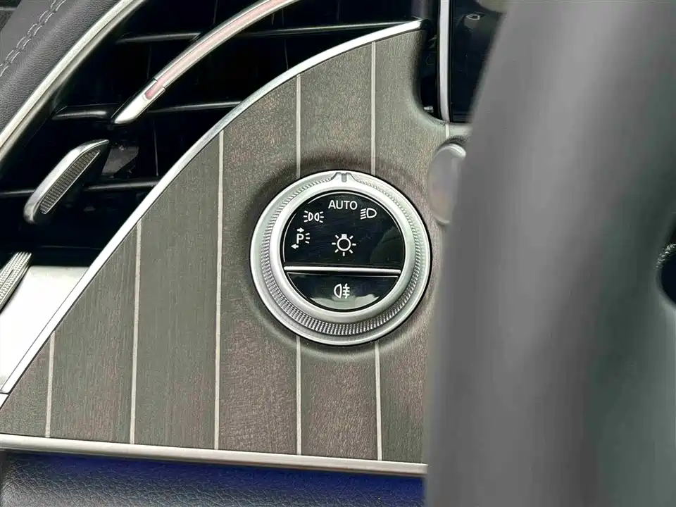 Mercedes-Benz E-class Mercedes-Benz E-class
