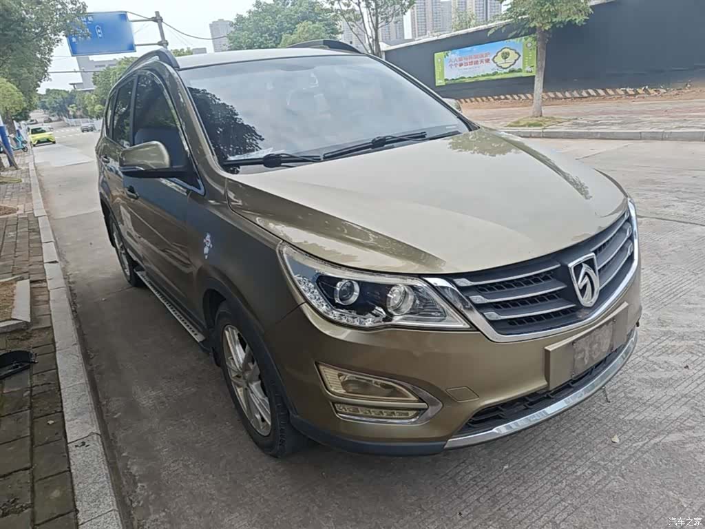 Wuling 560, 2016 4