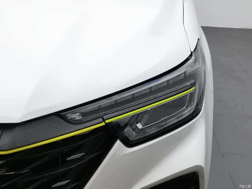 Roewe RX5, 2022 7