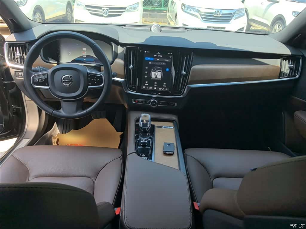Volvo S90, 2022 10