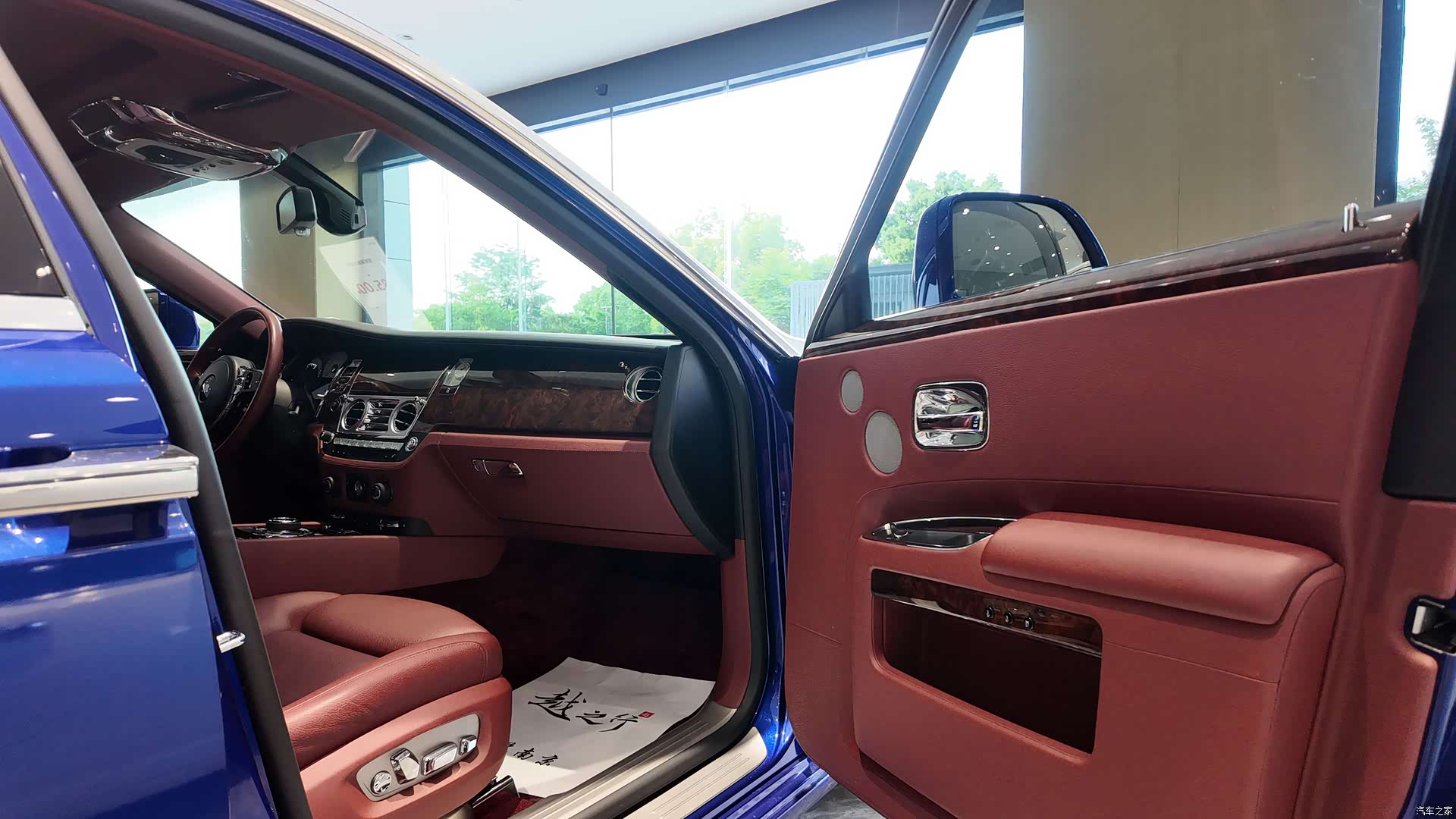 Rolls-Royce Ghost, 2016 11
