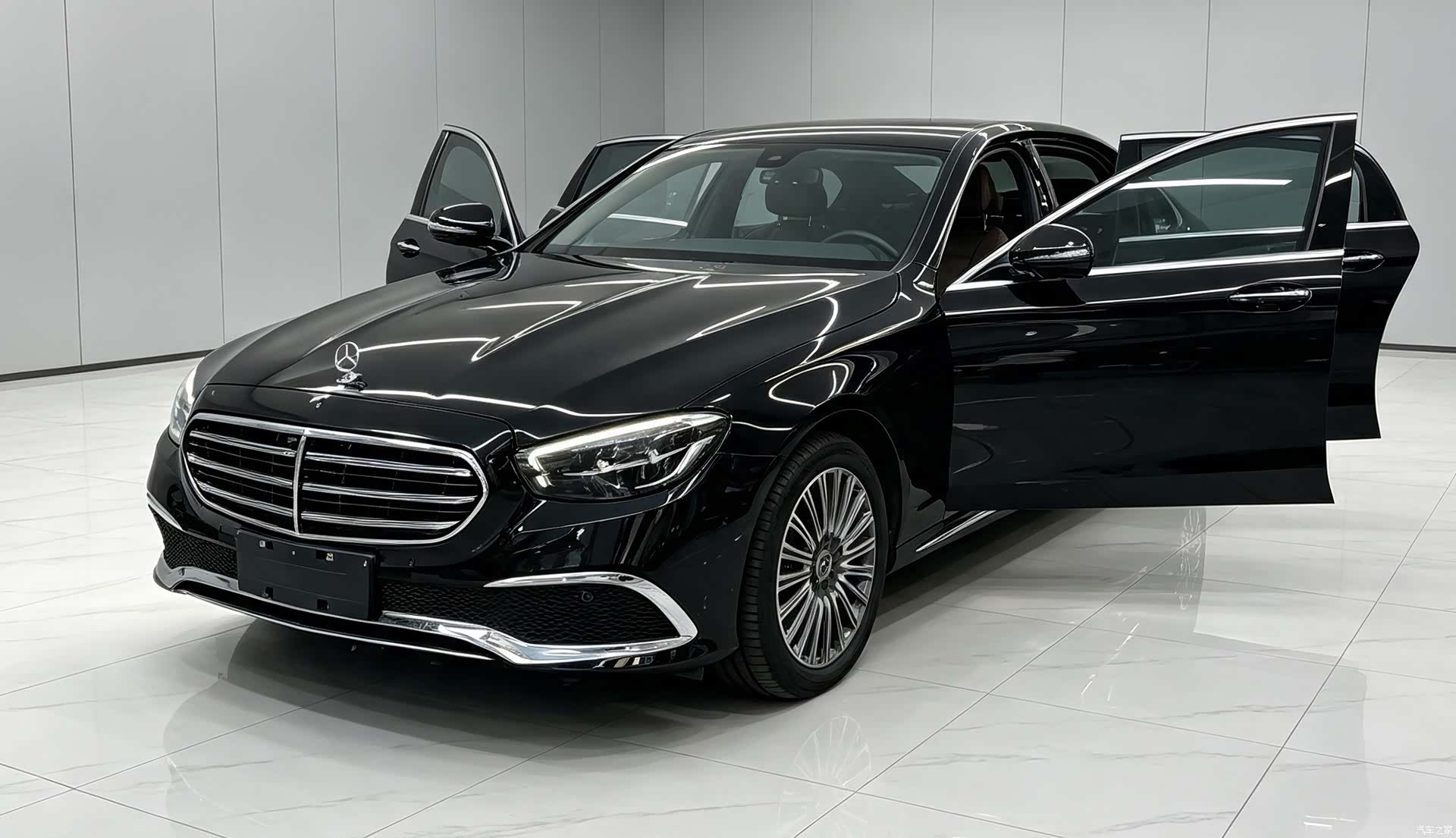 Mercedes-Benz E-Class, 2022 3