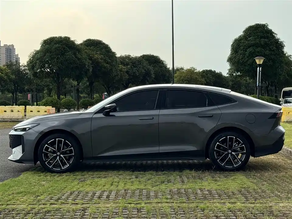 Changan UNI-V Smart iDD