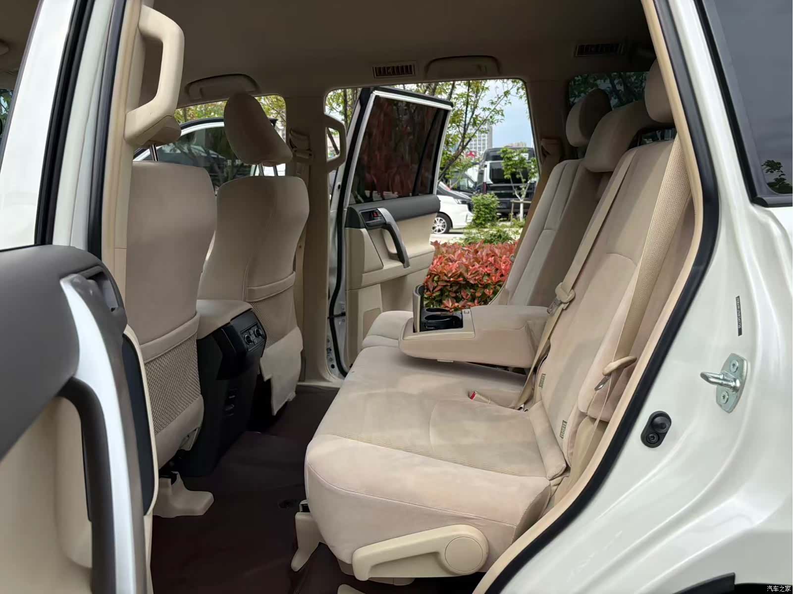 Toyota Prado, 2023 11
