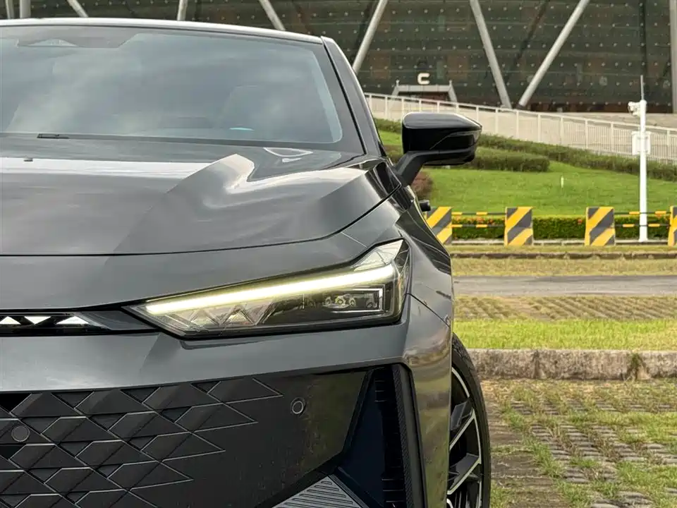 Changan UNI-V Smart iDD