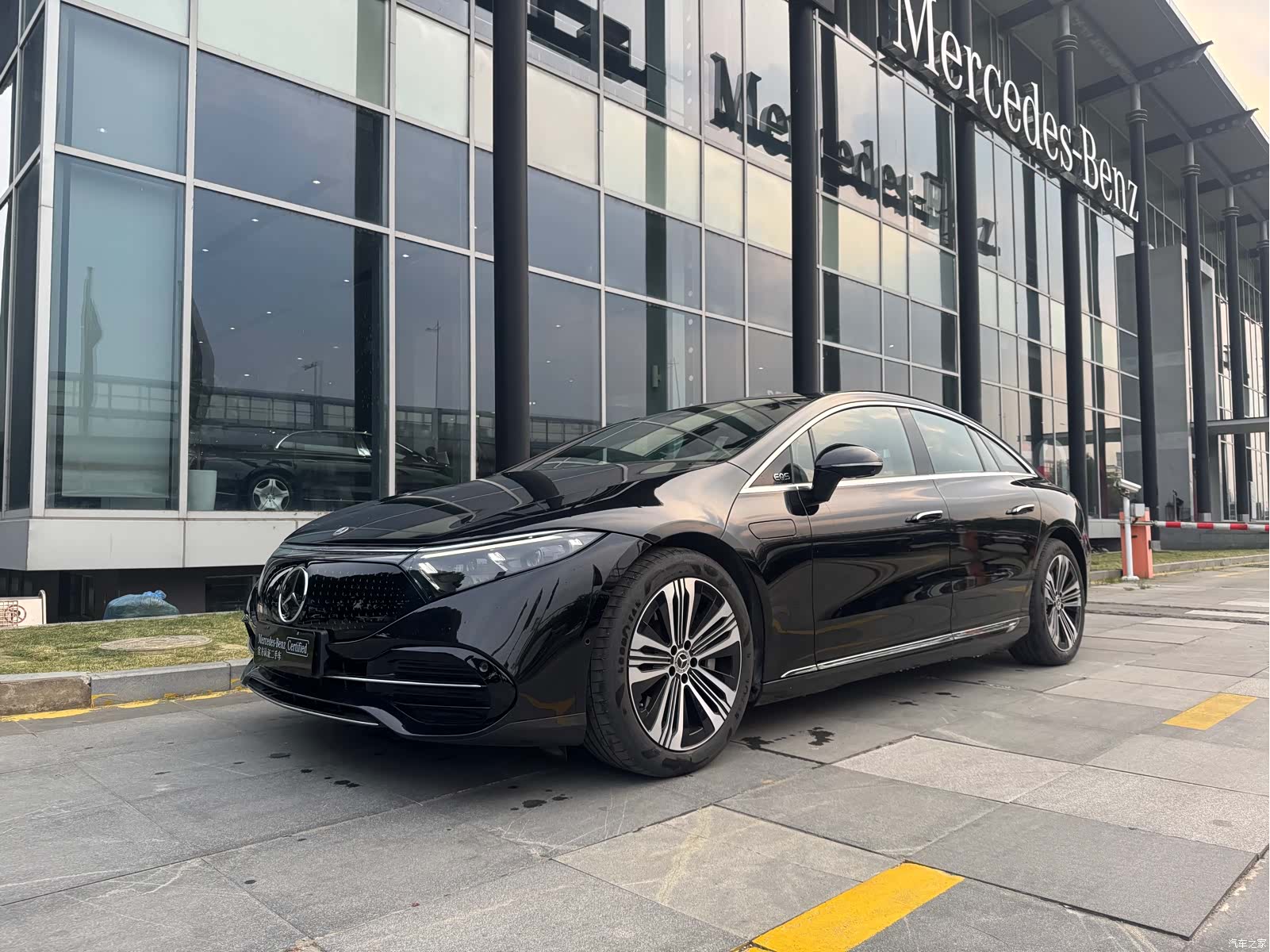Mercedes-Benz EQS, 2024 2