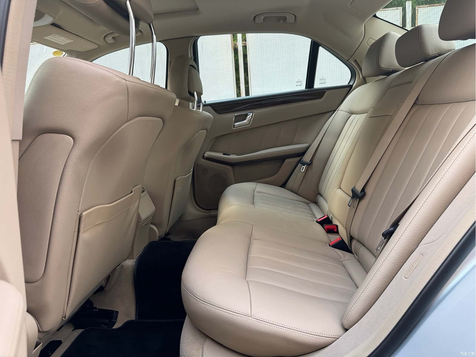 Mercedes-Benz E-Class, 2010 13