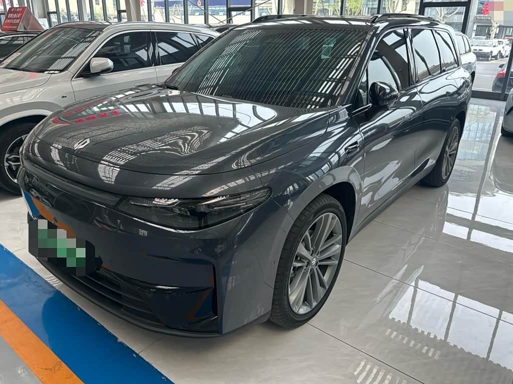 Leapmotor C16