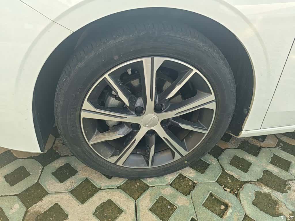 Geely Emgrand, 2024 23