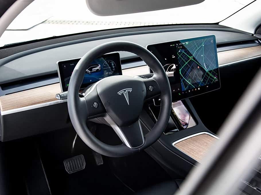 Tesla Model Y Tesla Model Y