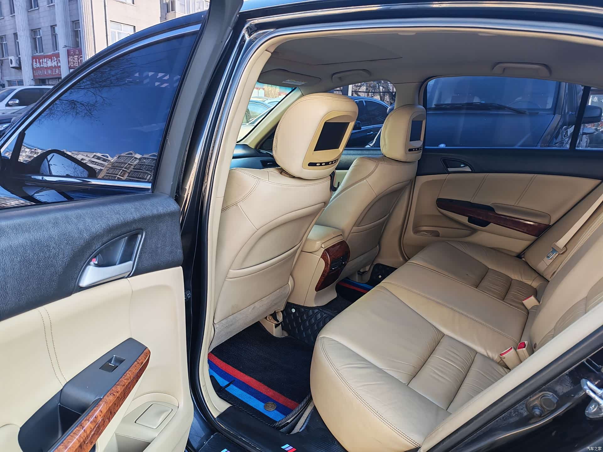 Honda Accord, 2011 9