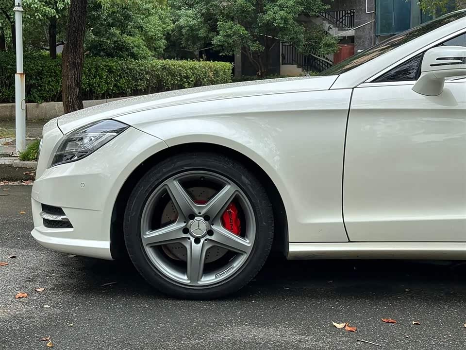 Mercedes-Benz CLS