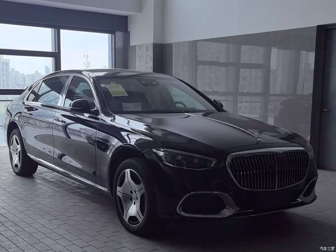 Maybach S-Class, 1900 3