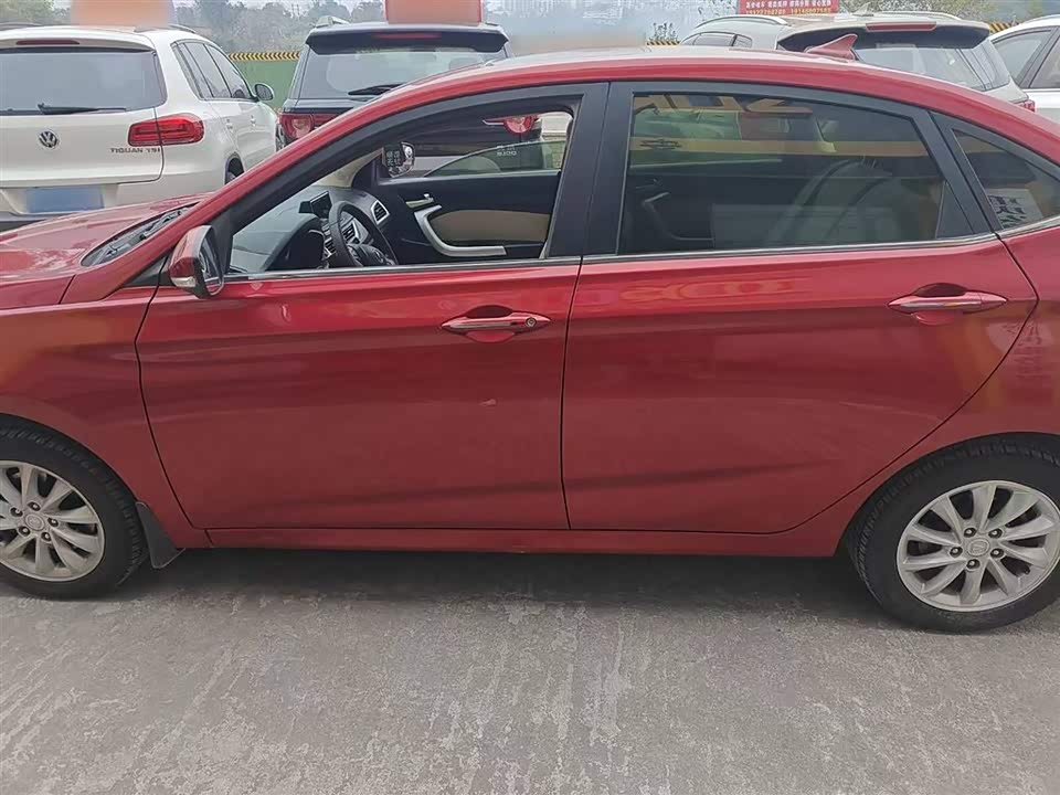 Changan Yuexiang V7