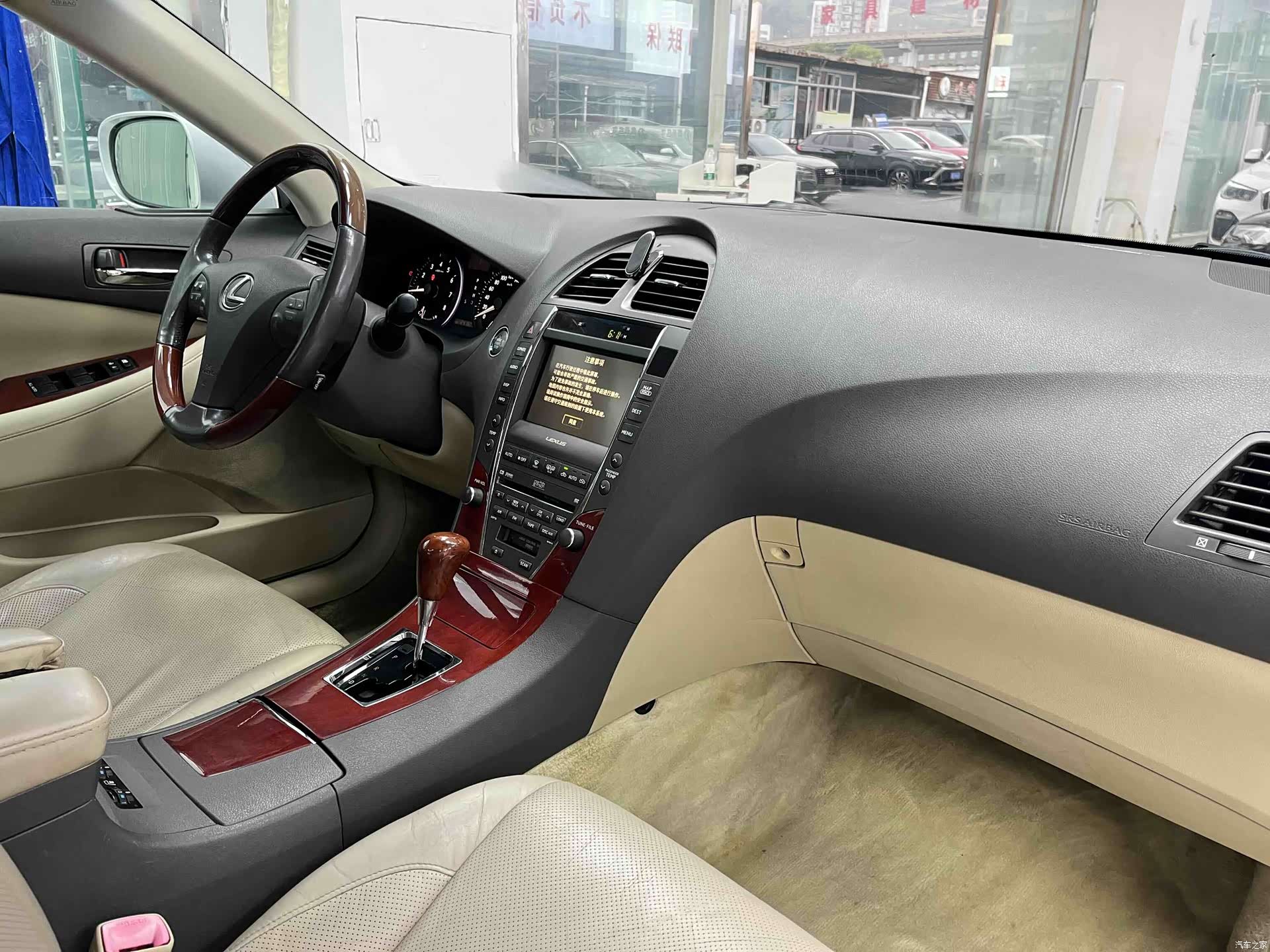 Lexus ES, 2009 8