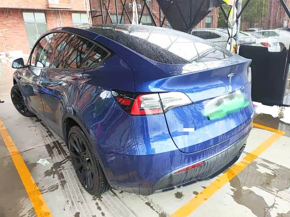 Tesla Model Y Tesla Model Y