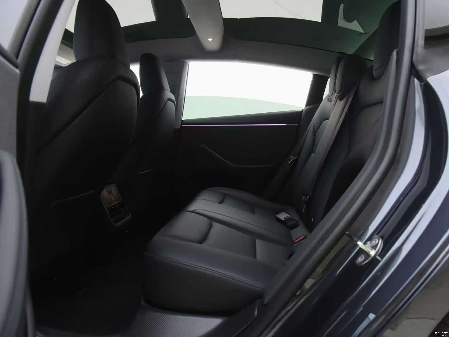 Tesla Model 3, 2024 15