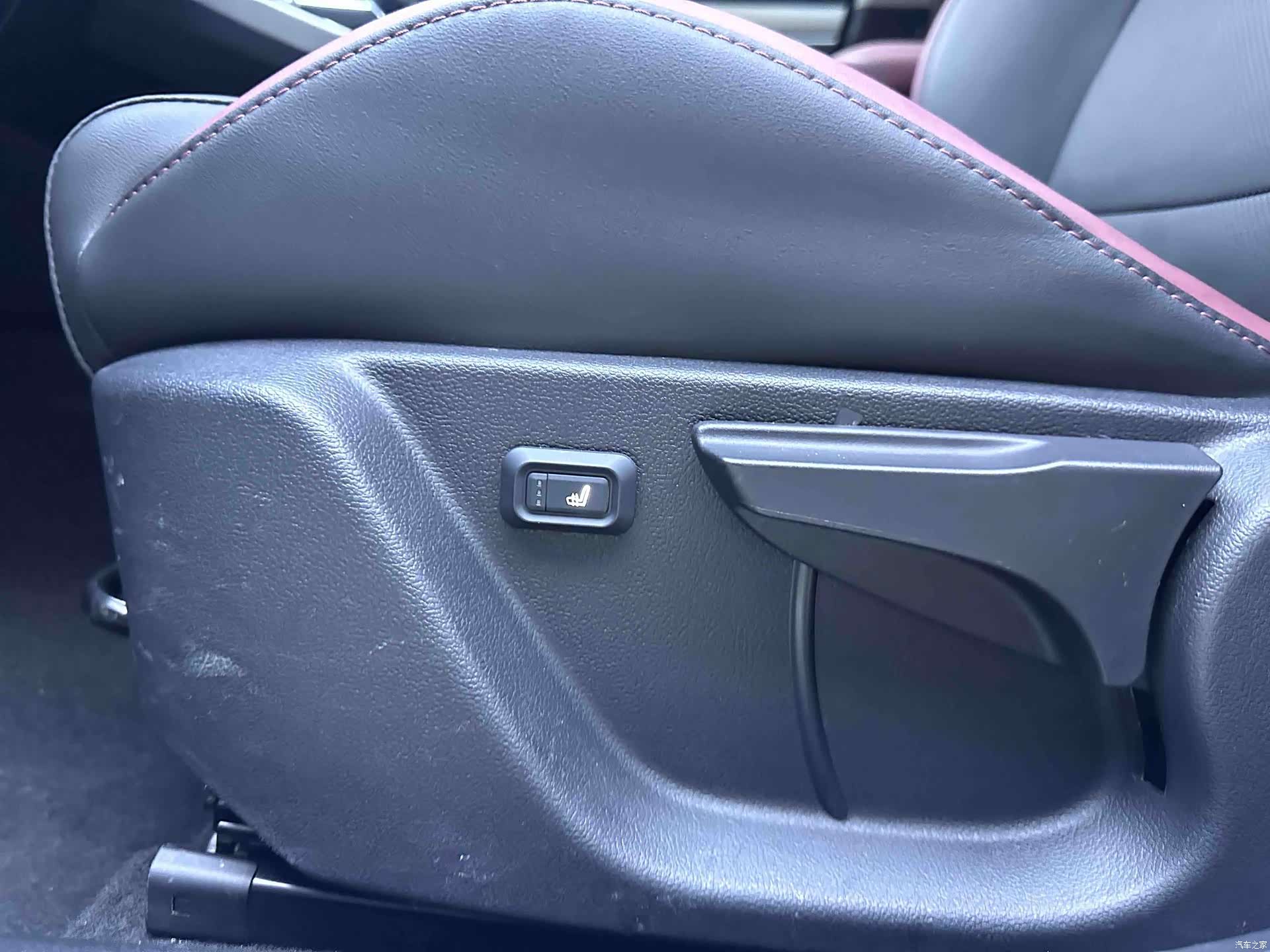 Geely Coolray, 2022 17