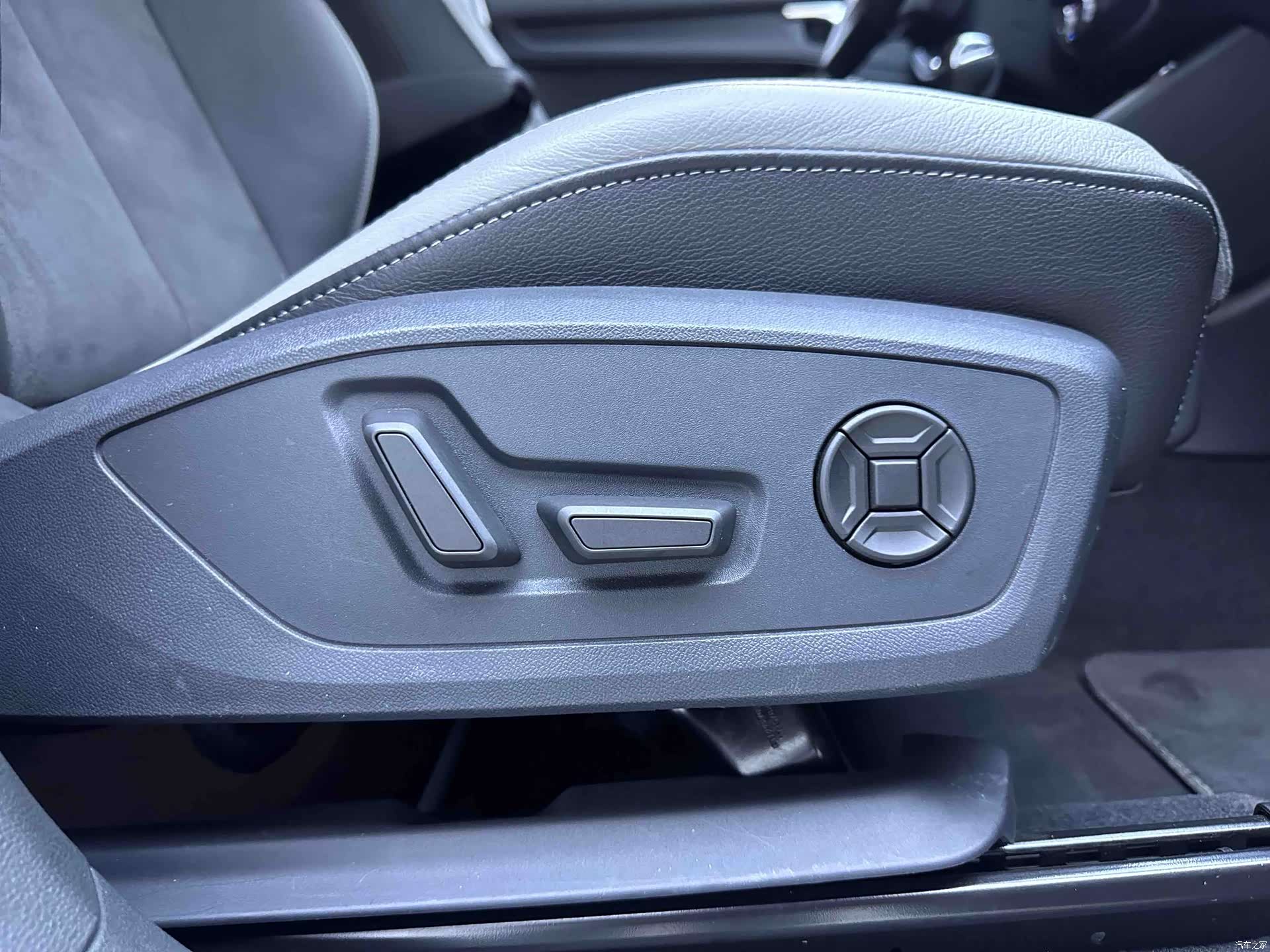 Audi Q3, 2023 14