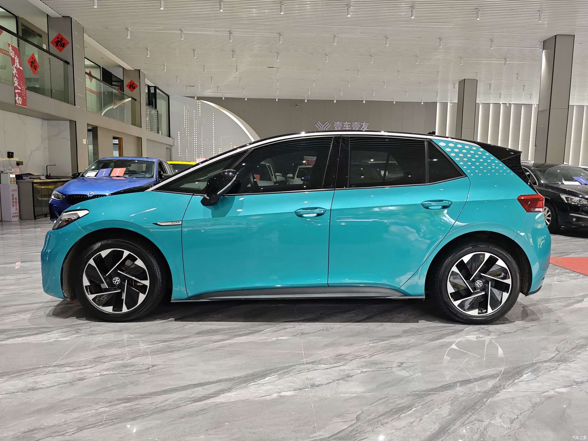 Volkswagen ID.3, 2022 все фото