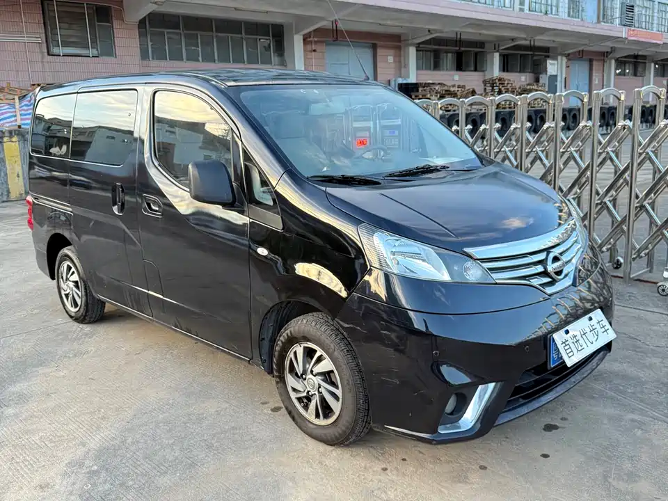 Nissan NV200 Nissan NV200