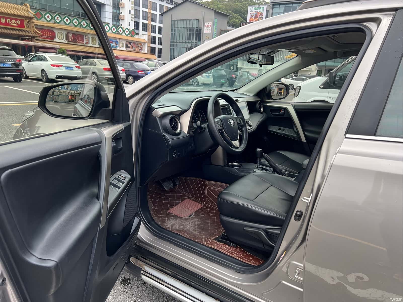 Toyota RAV4, 2016 4