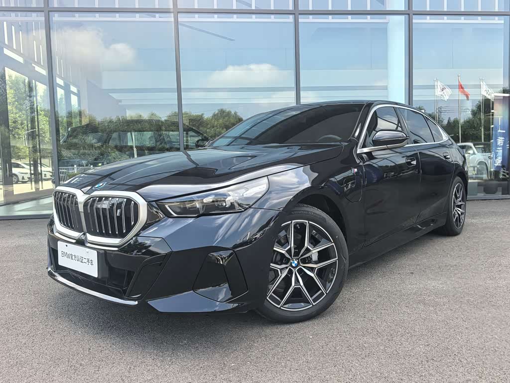 BMW i5