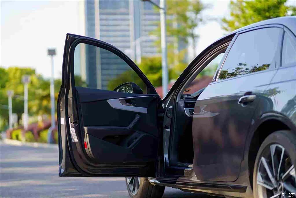 Audi A4L, 2022 10
