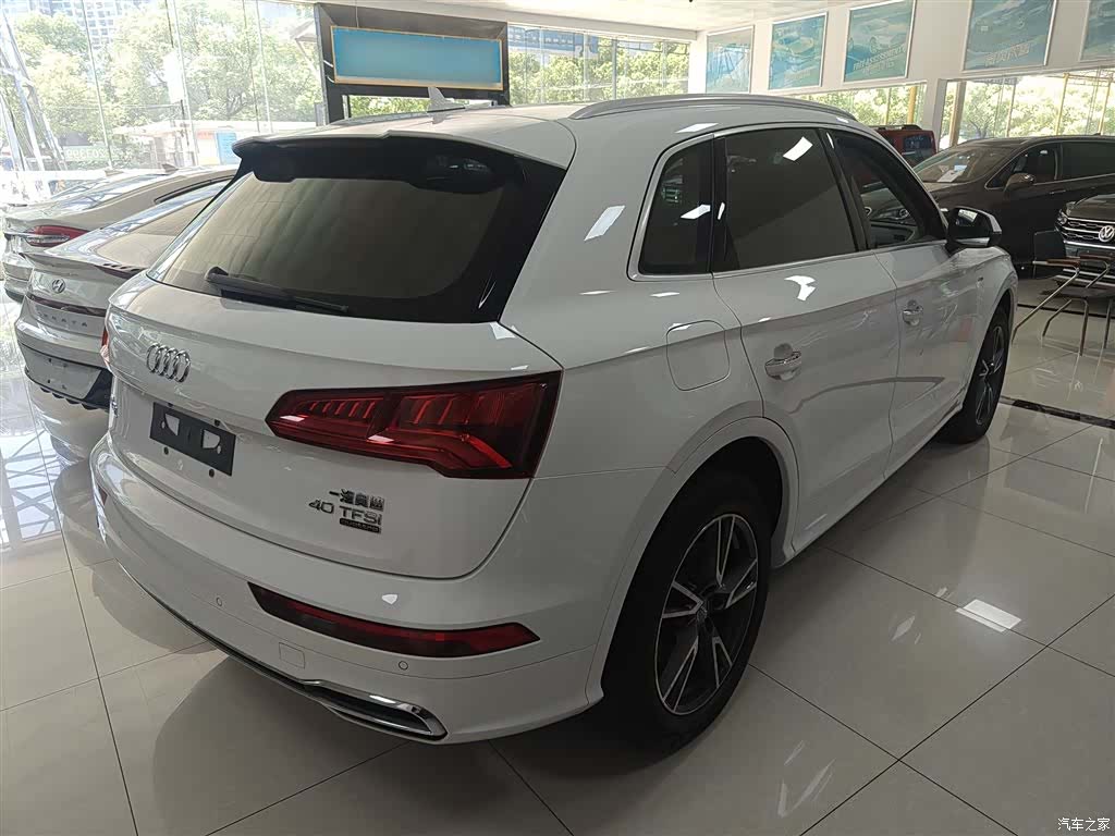 Audi Q5L, 2020 6