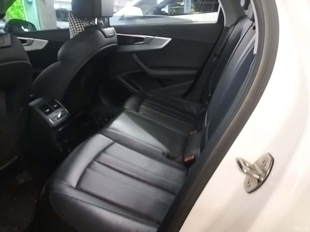 Audi A4L, 2023 17