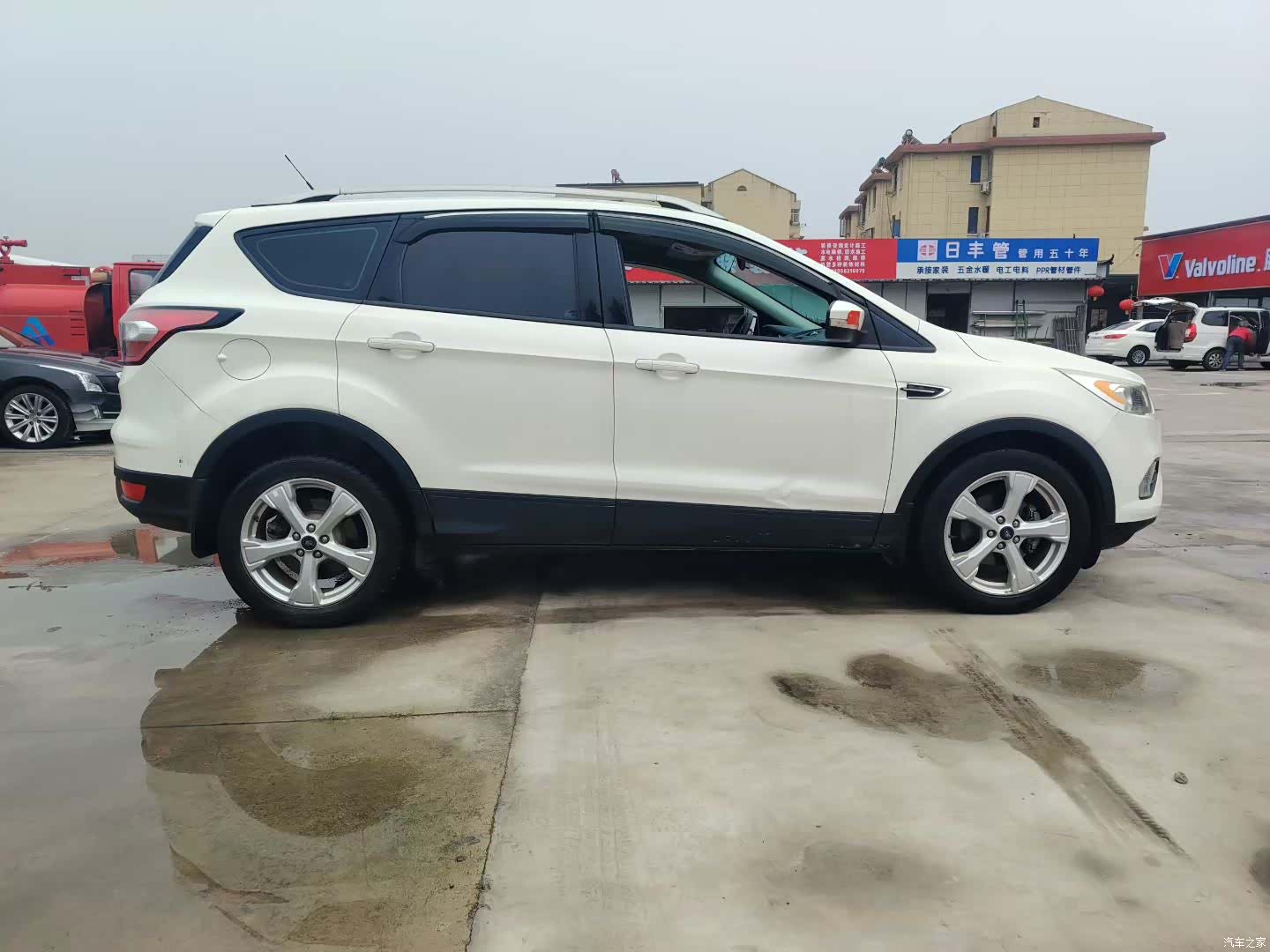 Ford Kuga, 2017 6