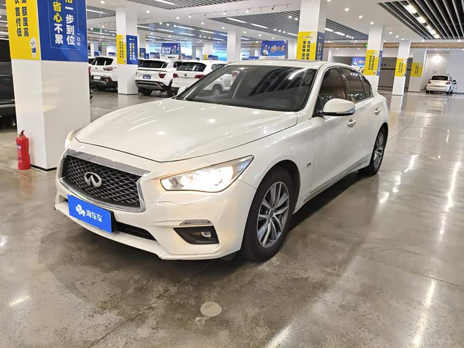 Infiniti Q50L