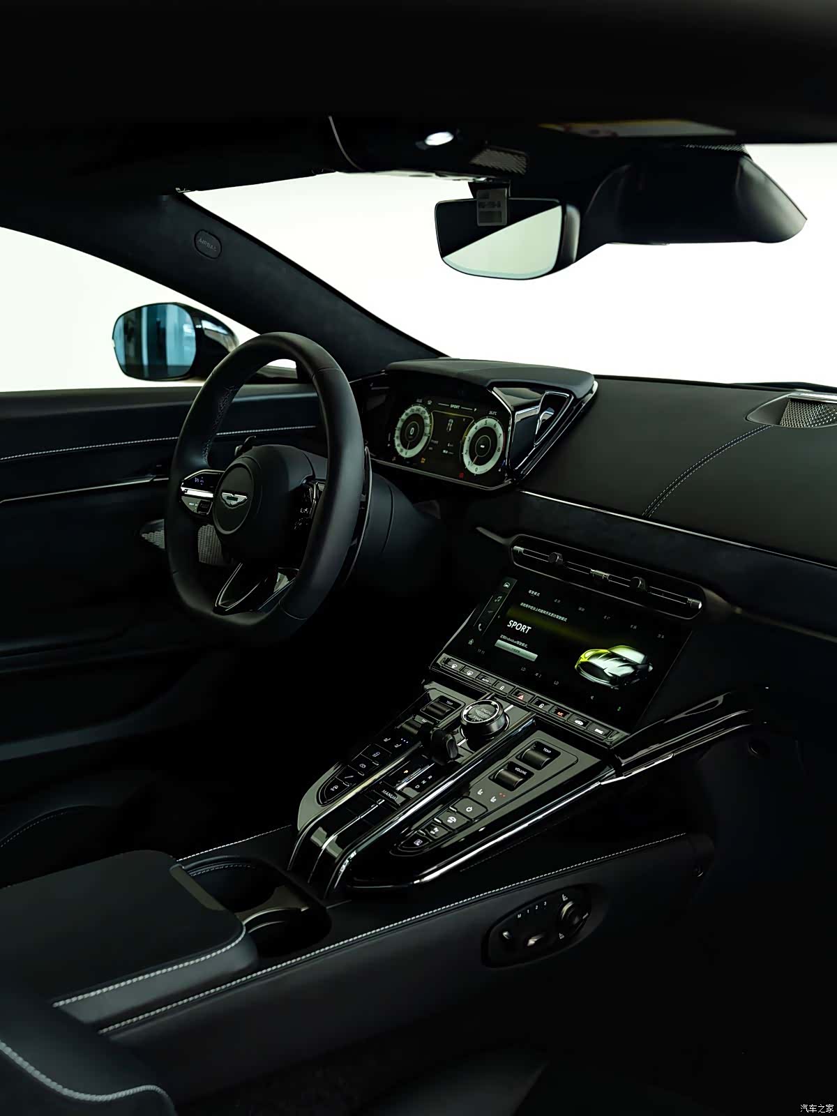 Aston Martin Vantage, 2024 8