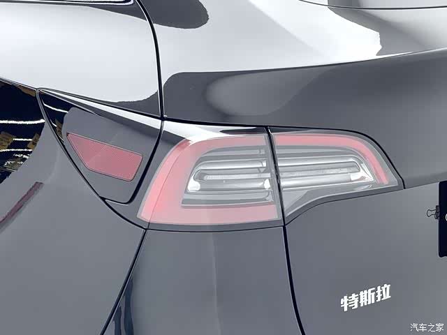 Tesla Model Y, 2024 20
