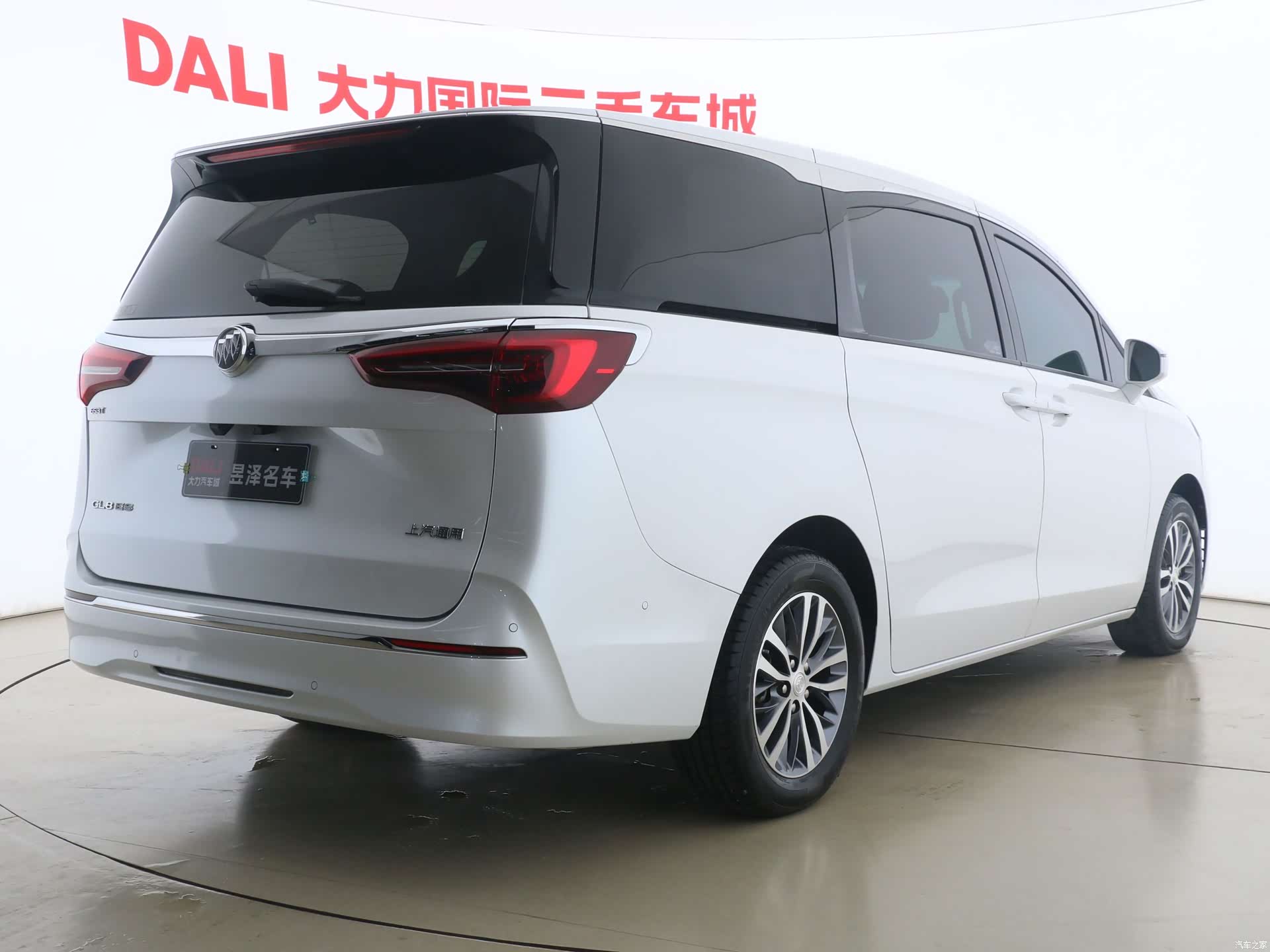 Buick GL8, 2021 6
