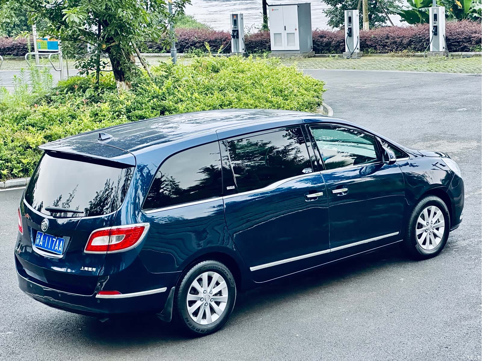 Buick GL8, 2013 6