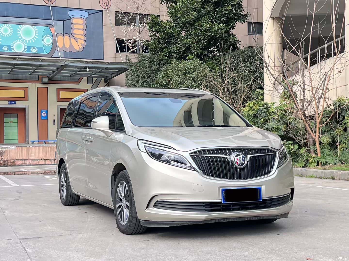 Buick GL8, 2020 3