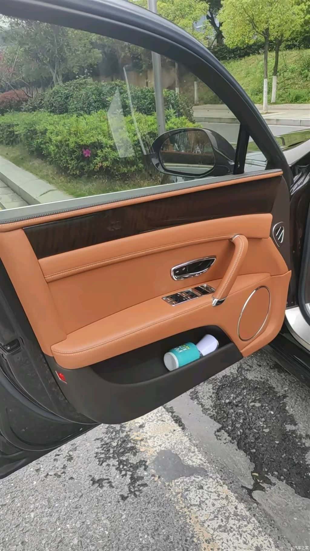 Bentley Flying Spur, 2018 9