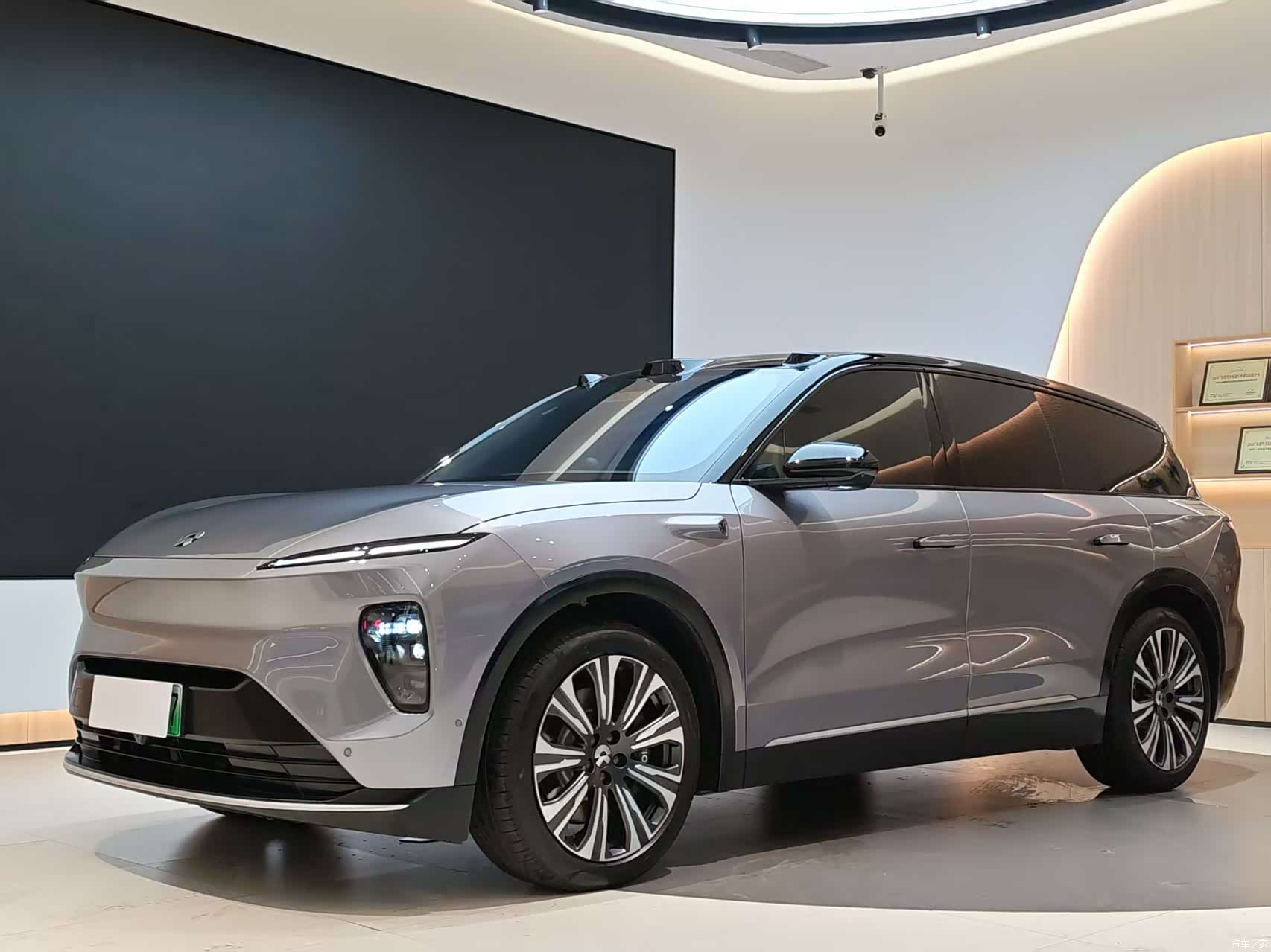 NIO ES8, 2025 1