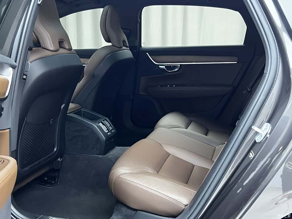 Volvo S90, 2024 все фото