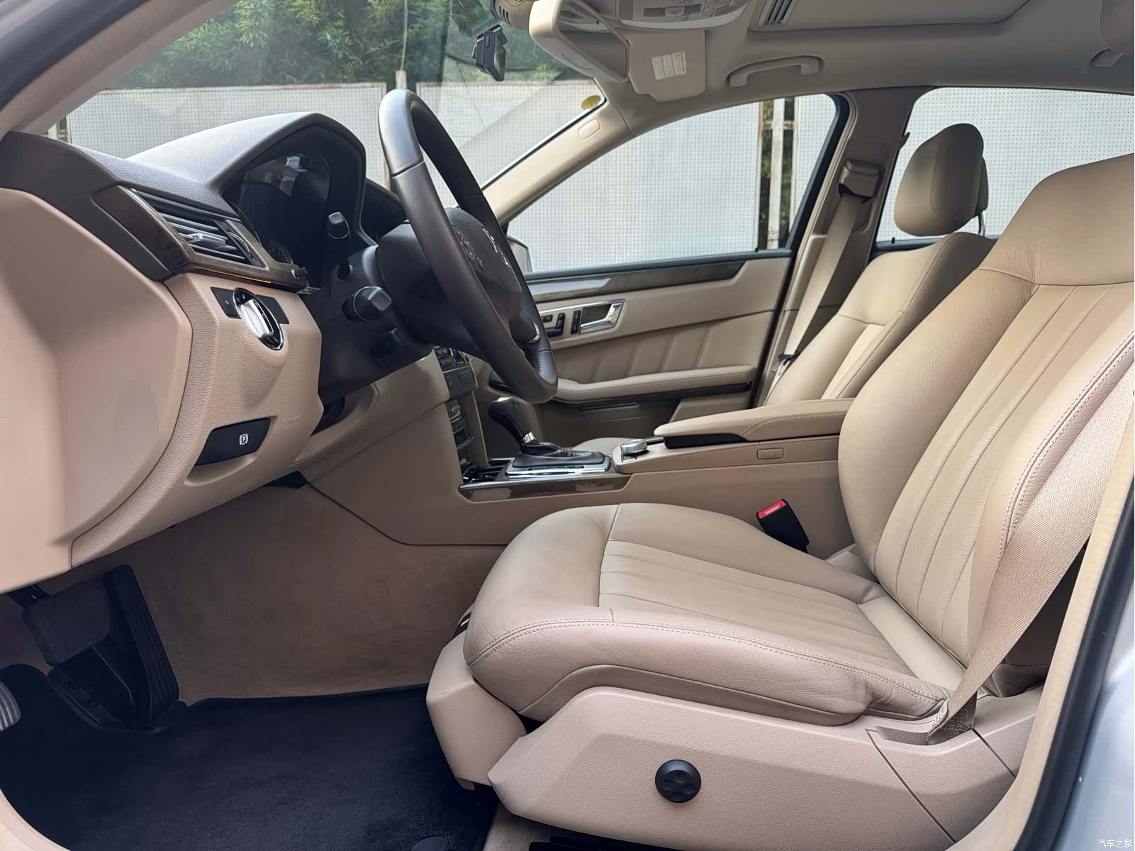 Mercedes-Benz E-Class, 2010 7