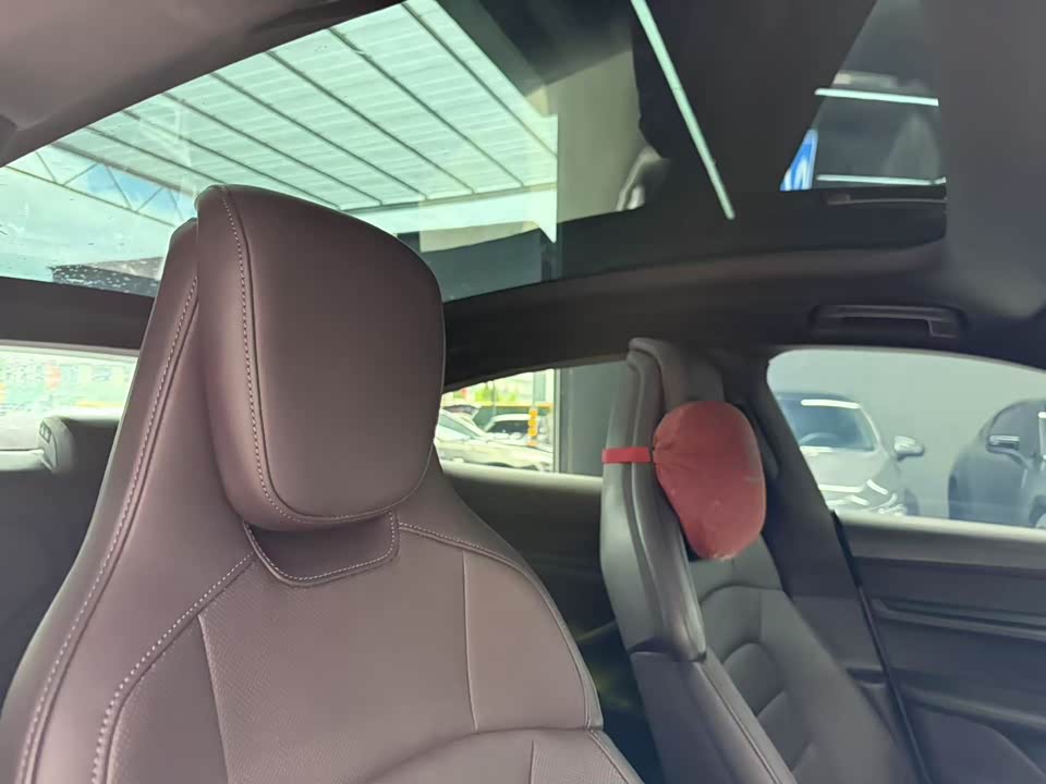 Porsche Taycan Porsche Taycan
