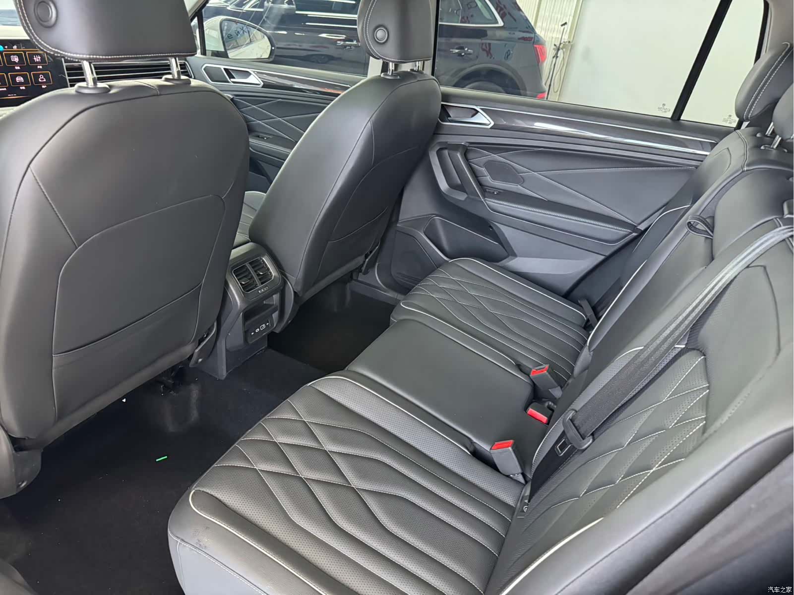 Volkswagen Tiguan L, 2022 10