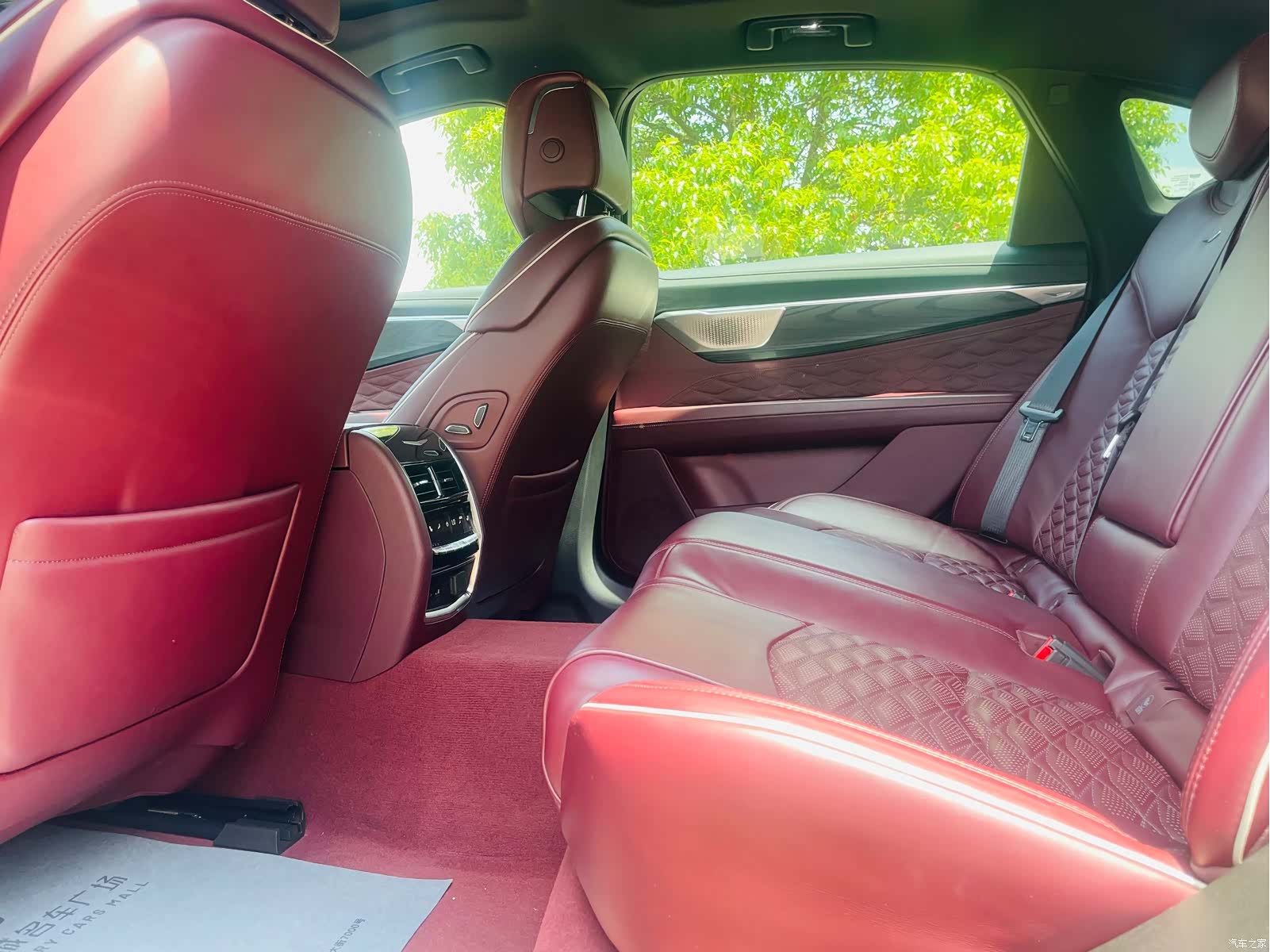 Cadillac CT6, 2023 все фото