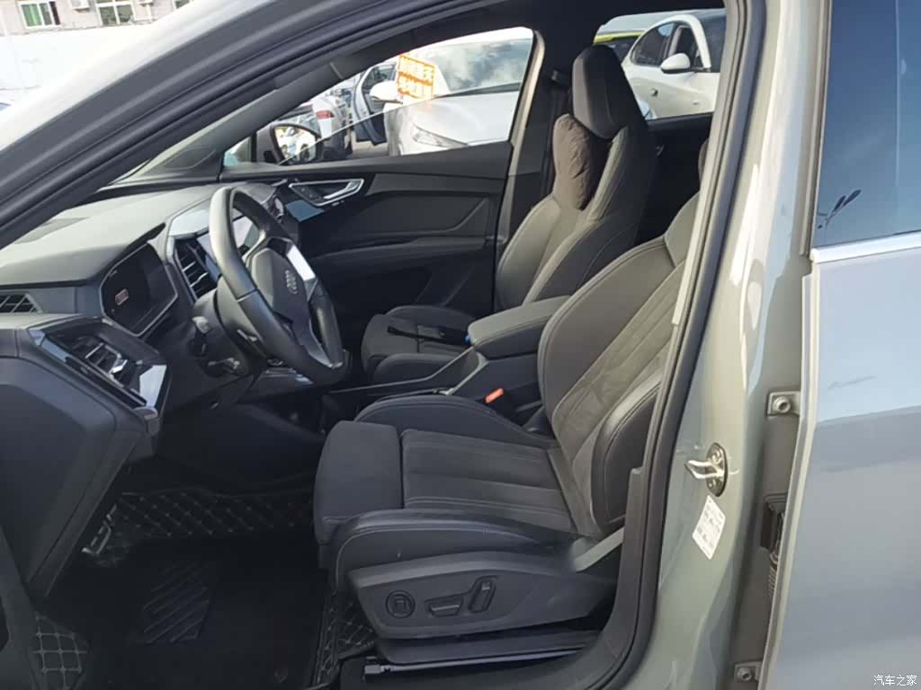 Audi Q4 e-tron, 2023 15